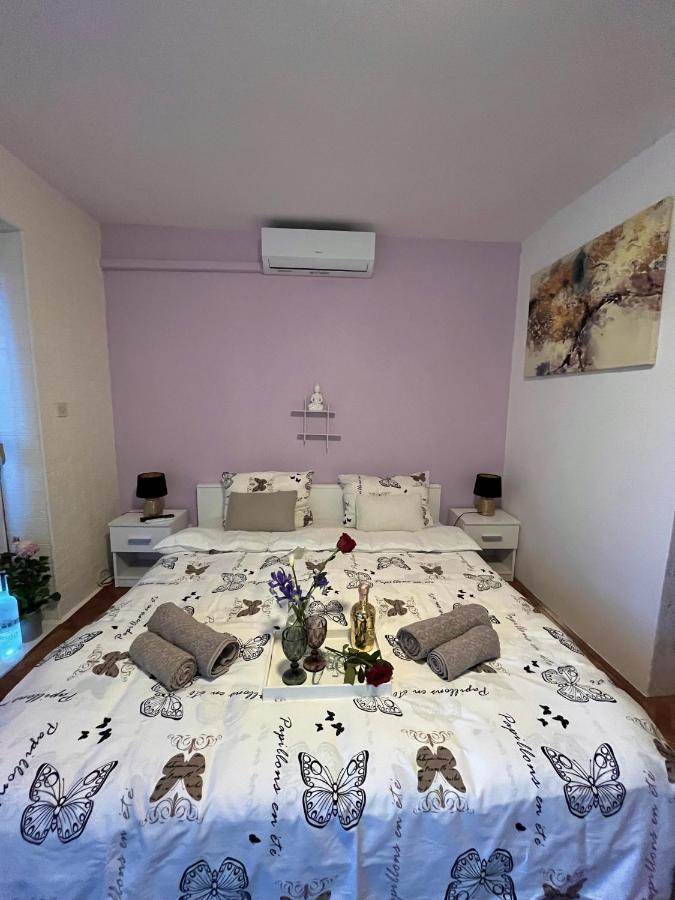 Romantic Room For Two Persons Porec Exterior photo